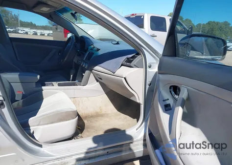 2007 Toyota Camry Le z USA, uszkodzony, nr VIN 4T1BE46K07U160596